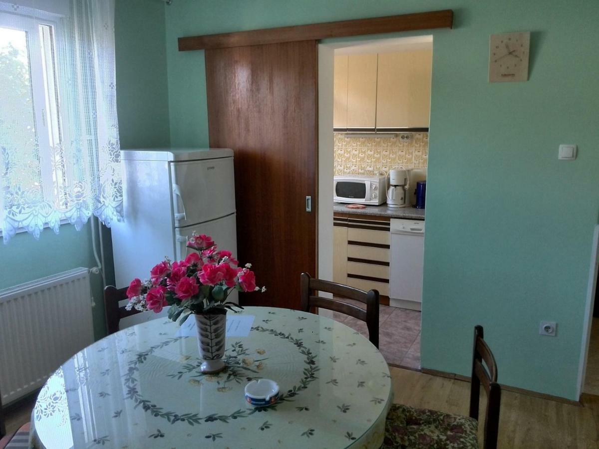 Kampor Apartments Bagian luar foto