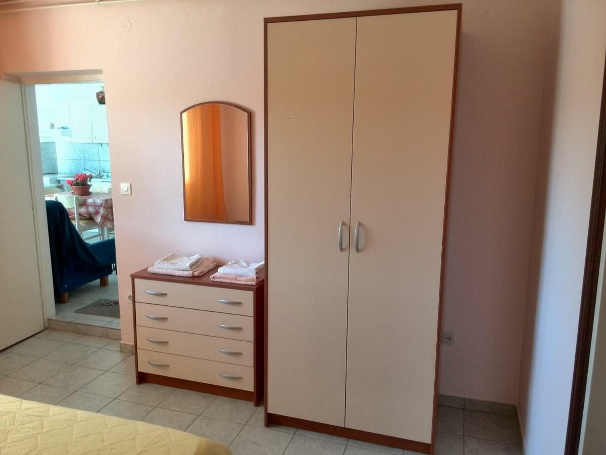 Kampor Apartments Bagian luar foto