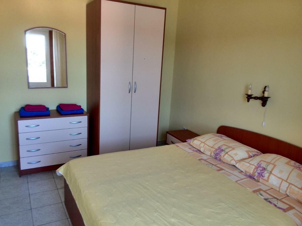 Kampor Apartments Bagian luar foto